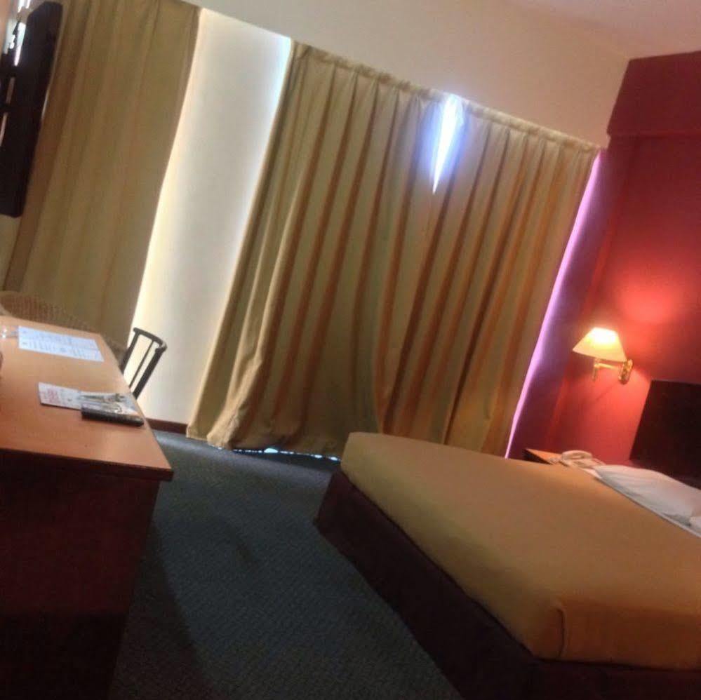 Hotel Caliber Kuala Lumpur Esterno foto